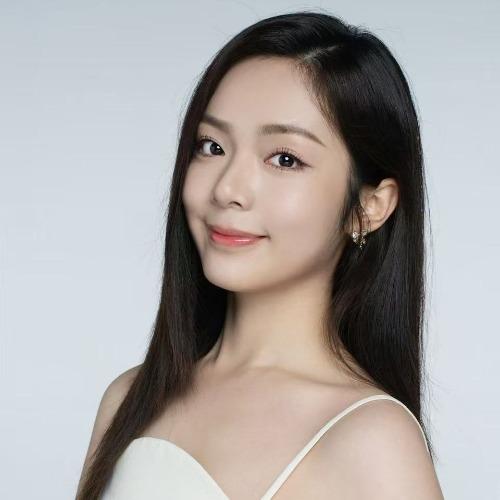 Hách Vận - 郝韵