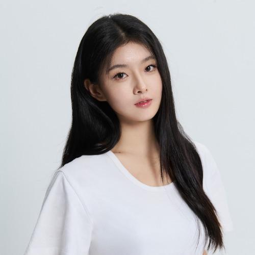 Tôn Thiên Tầm - 孙芊浔