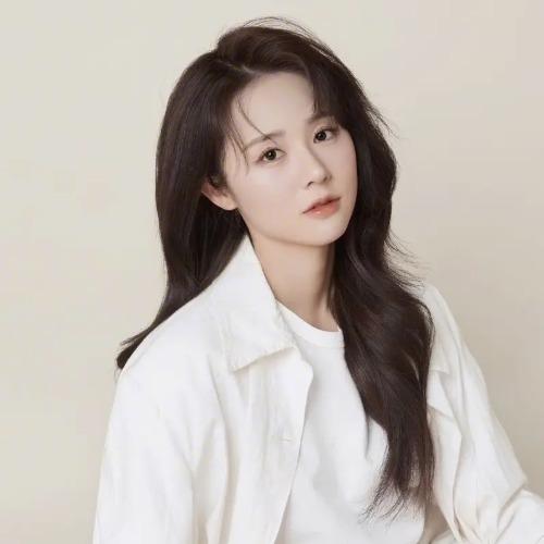 Hồng Dịch Hân - 洪奕昕