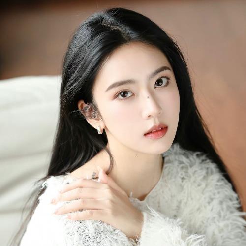 Diệp Tâm Tâm (Lục Kim) - 叶鑫鑫（六金）