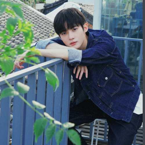 Tạ Hồng Tân - 谢鸿鑫