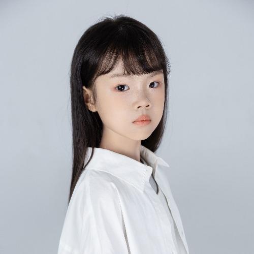 Tiền Nhã Hàm - 钱雅涵