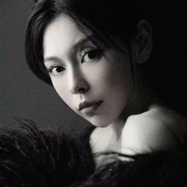 Chu Vũ Hân - 周雨欣