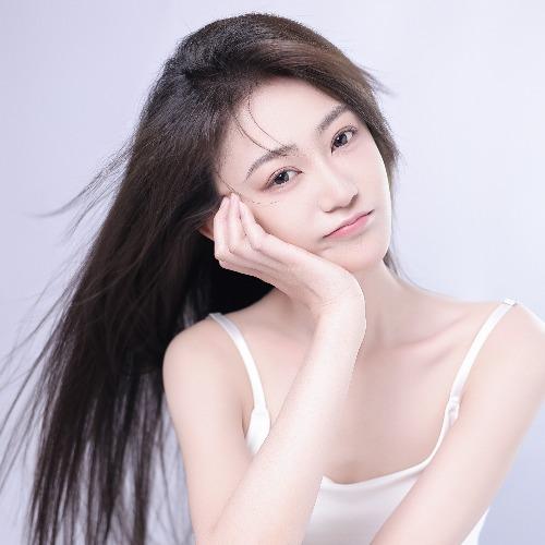 Trương Hàm Khanh - 张涵箐