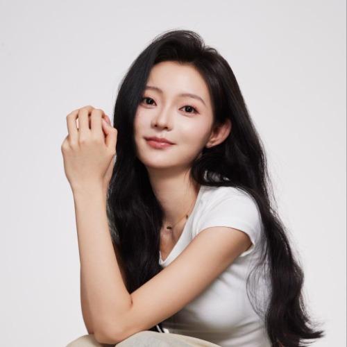 Trịnh Ngọc Giai - 郑玉佳