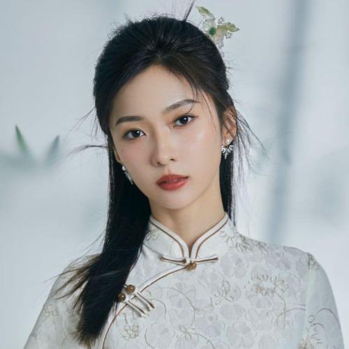 Triệu Thi Ý - 赵诗意