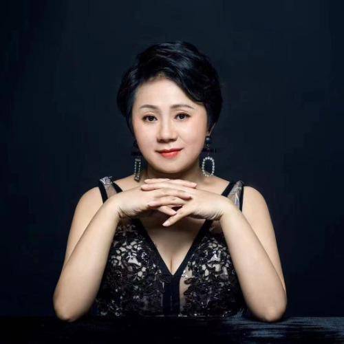 Chu Lan Anh - 朱兰英