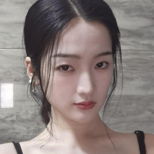 Vương Thiên - 王茜