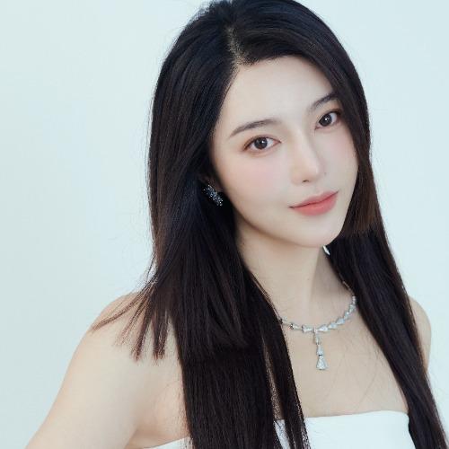Nghiêm Nghiên - 闫妍