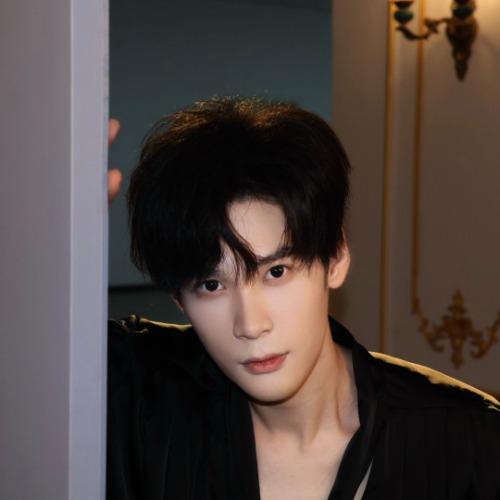 Hồ Kim Trì - 胡金池