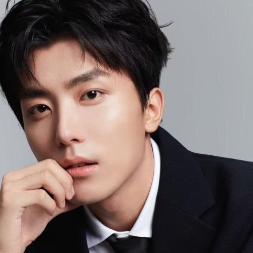 Cúc Hạo Đồng - 鞠昊潼