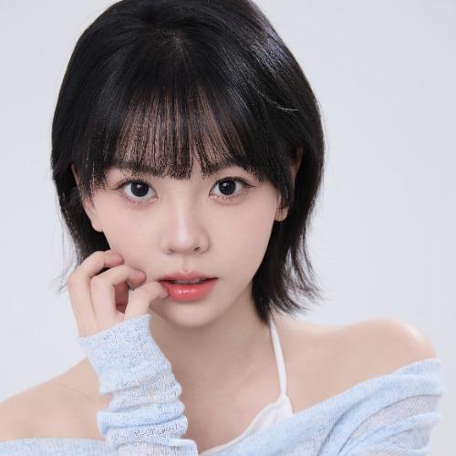 Bạch Tĩnh Quân - 白靖筠