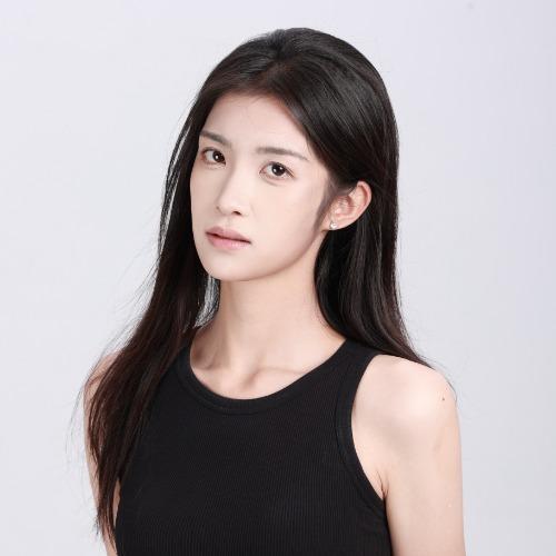 Vương Nghệ Cảnh - 王艺镜