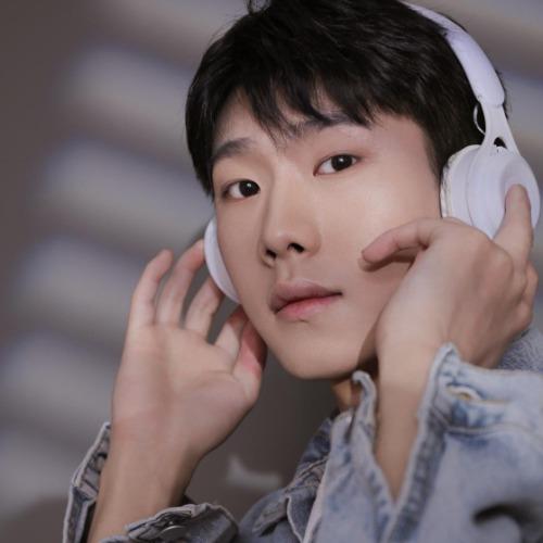 Đàm Hộ Lăng Vân - 谭扈凌云