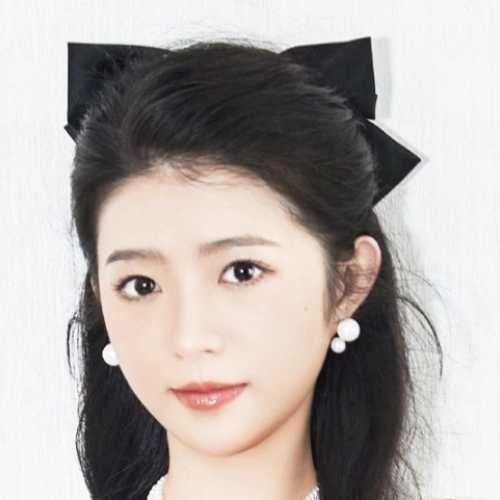 Hà Lam Đậu - 何蓝逗