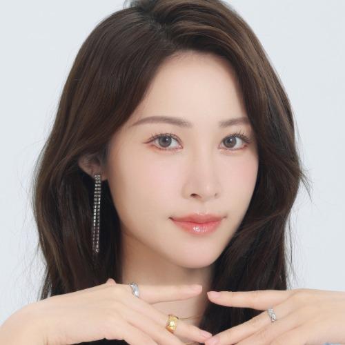 Ngôn Ức Ca - 言亿迦