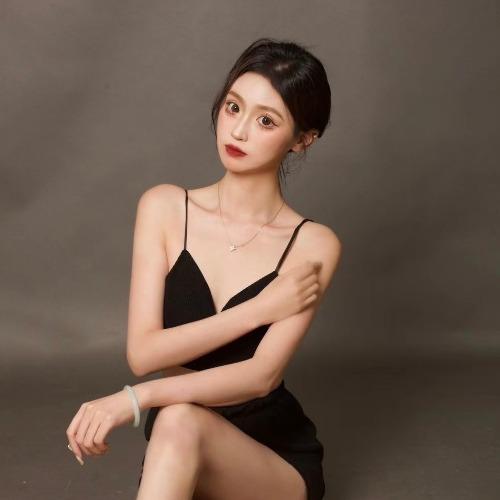 Long Tâm Duyệt - 龙欣悦