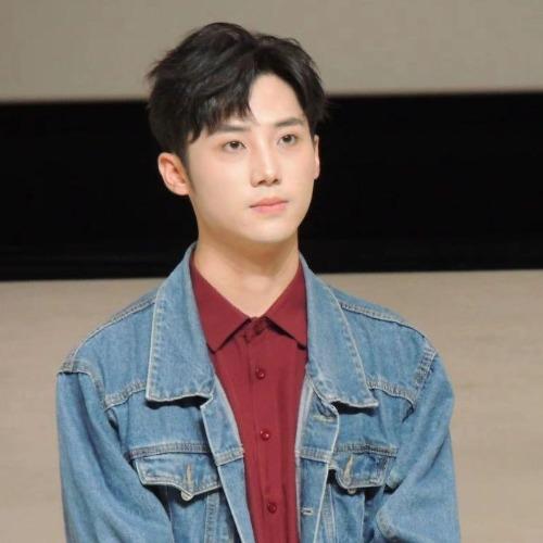 Khâu Tuấn Long - 邱俊龙