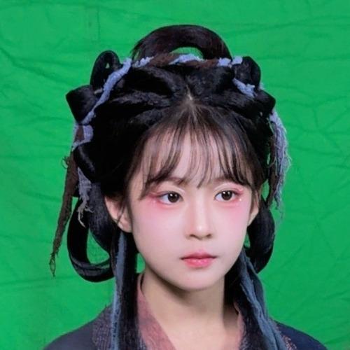 Lộ Tử Hàm - 卢梓涵