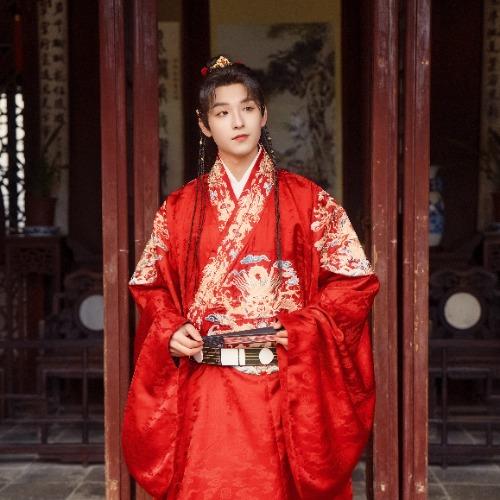 Trần Thiên Dực - 陈千熠