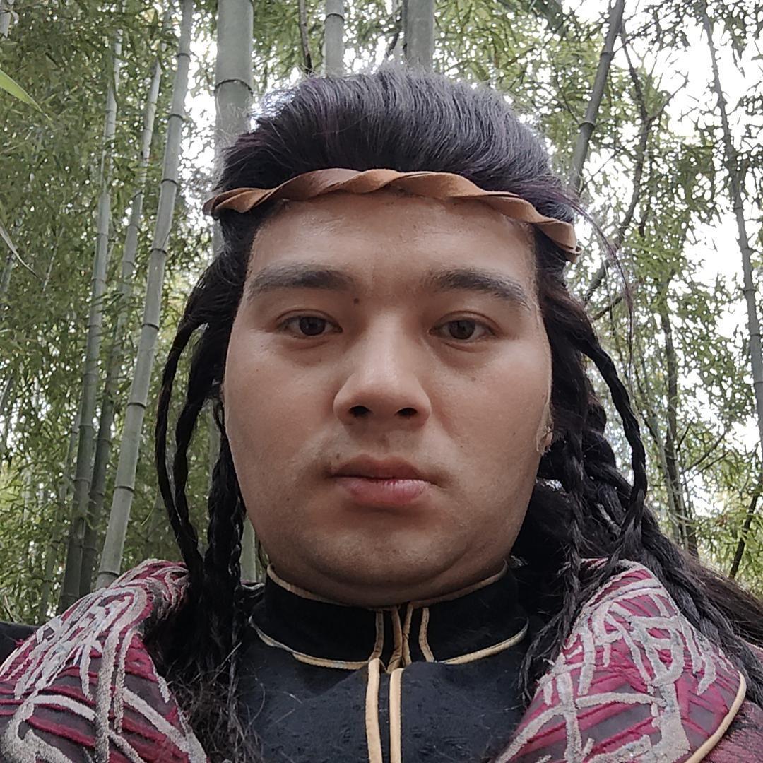 Phan Tuấn - 潘俊