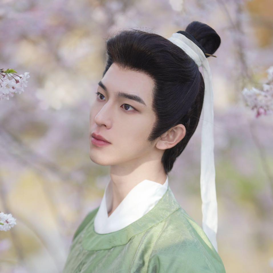 Giang Dịch Thần - 江易臣