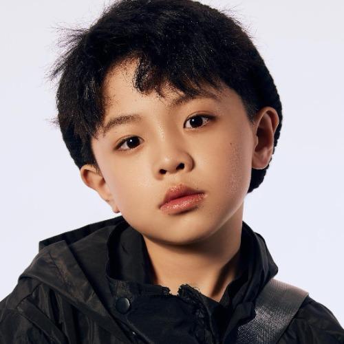 Trần Tinh Vũ - 陈星宇