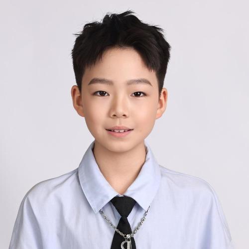 Hà Tư Dụ - 何思谕