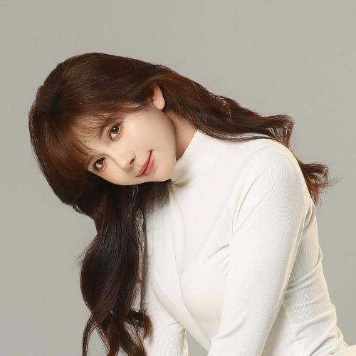 Lộc Lam Dư - 鹿蓝予