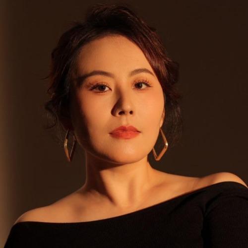 Bành Tiểu Dung - 彭小容