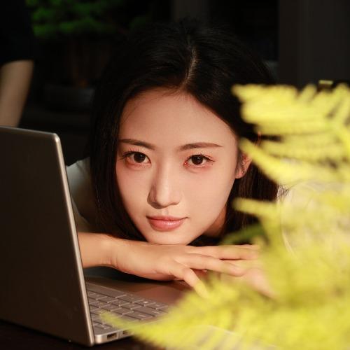 Cận Minh Trình - 靳茗程