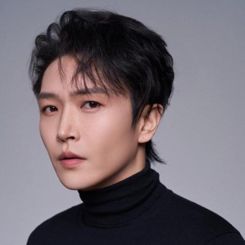 Chu Hi Hàng - 周熙航