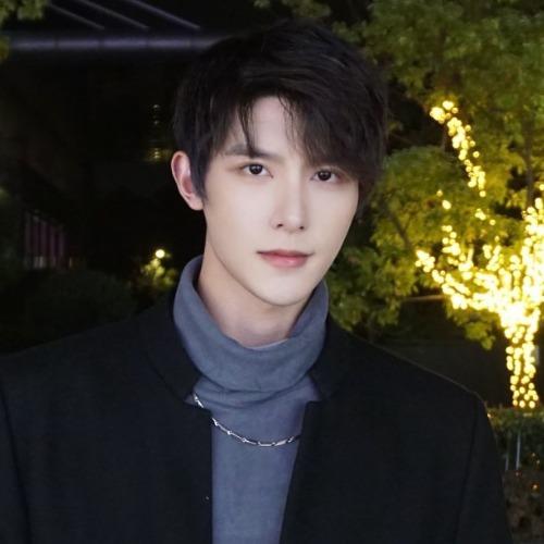 Chu Nhất Vị - 朱一未