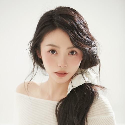 Chung Lộ Dinh - 钟露莹