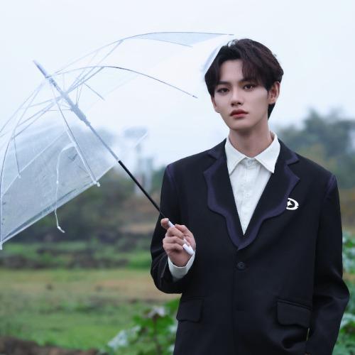 Đinh Nghệ Nhiên - 丁艺燃