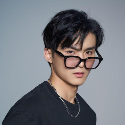 Đổng Bằng - 董鹏