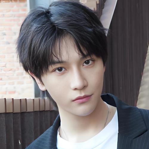 Đổng Dận Thành - 董胤成