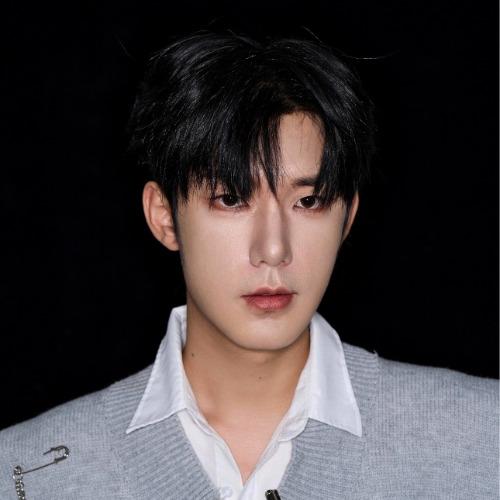 Đổng Tử Minh - 董子鸣