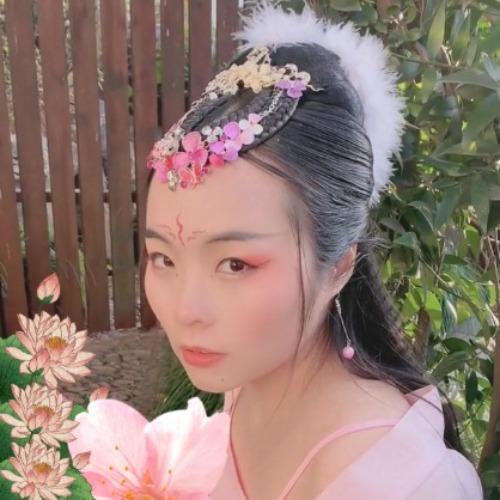 Dụ Giang Phi - 喻江菲