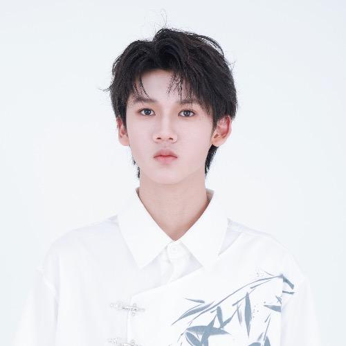 Dư Tuấn Hy - 余峻熙