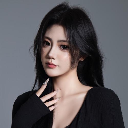 Dương Cẩm Uyên - 杨锦媗