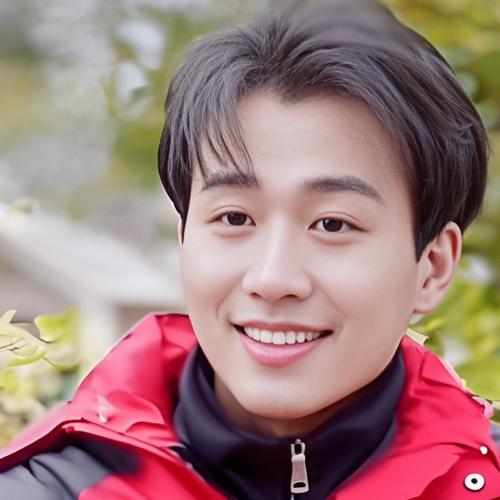 Giang Dịch Văn - 江易文