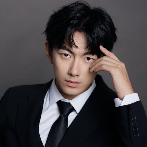 Hạ Tử Vũ - 贺子雨