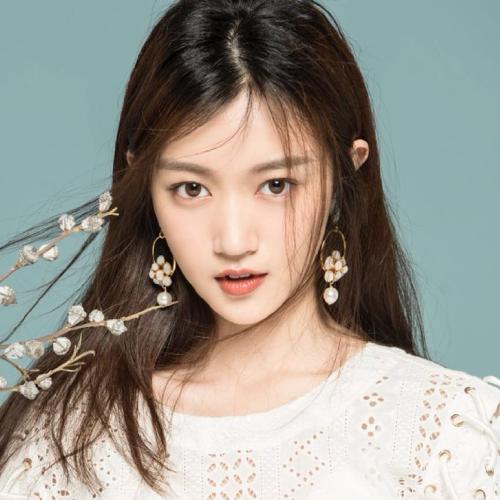 Hầu Bội Sam - 侯佩杉