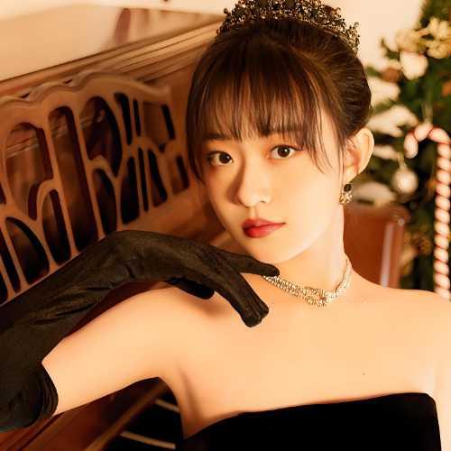 Hầu Thừa Nguyệt - 侯呈玥