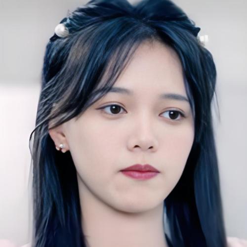 Hoàng Hân Di - 黄欣怡