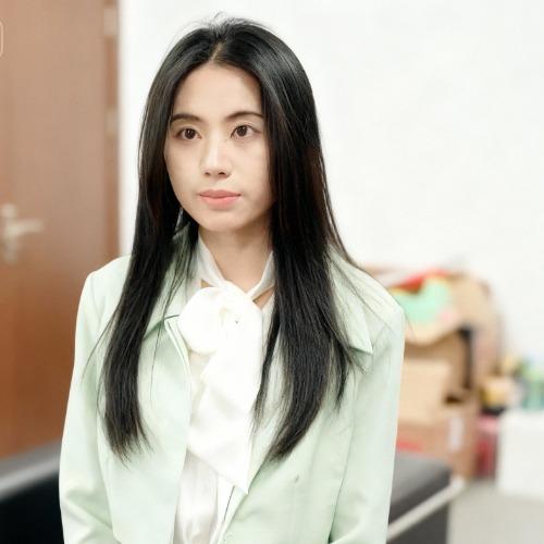 Hoàng Trân Diễm - 黄珍艳