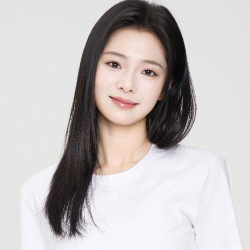 Kim Lộ Oánh - 金璐莹