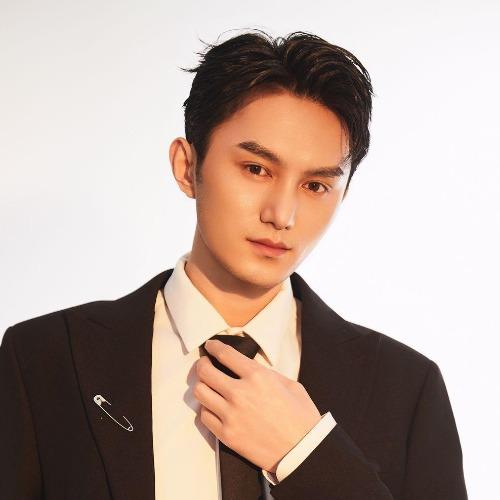 Lô Bạc Phàm - 卢铂帆