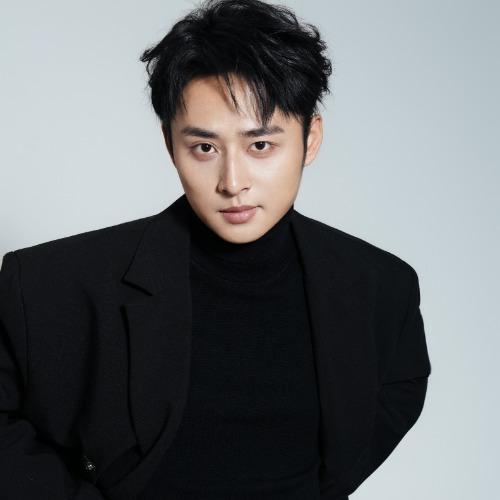 Lộ Nghệ Huyên - 卢艺煊